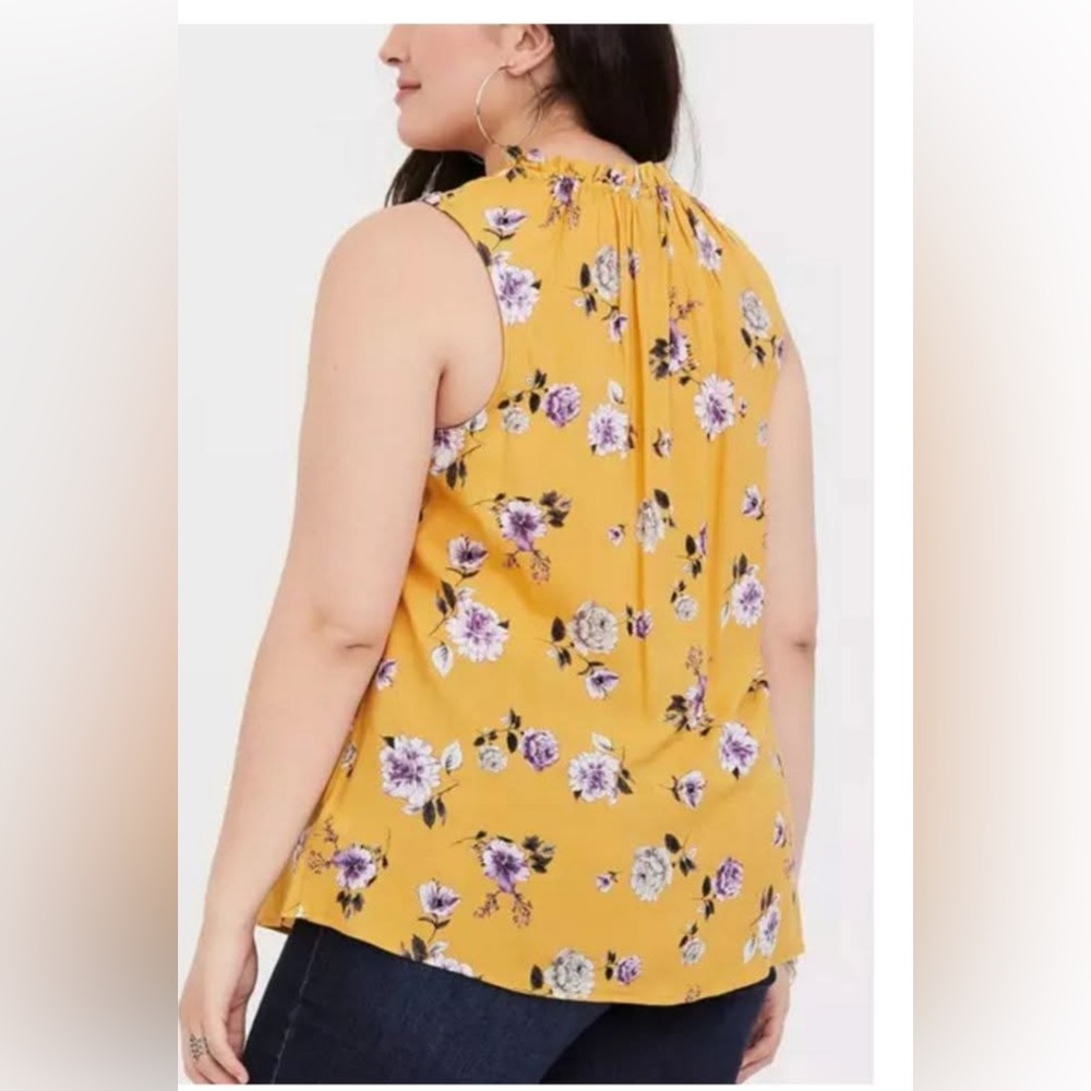 NWT Torrid Yellow Sleeveless Pleated Tank Top